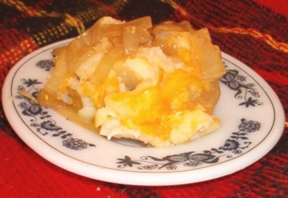knephleas (aardappelen, dumplings en kaas)