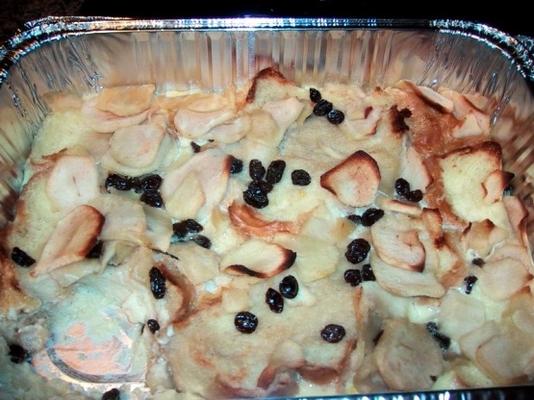 bird's apple bread pudding (flambe ')