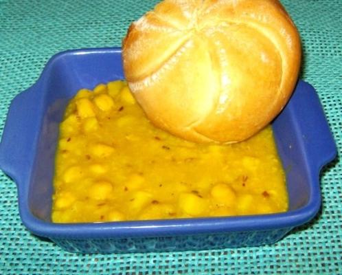 aloo channa tarkari (aardappel en garbanzo bonen in een curry)
