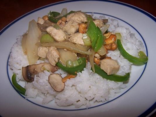 Thaise kip en cashewnoten