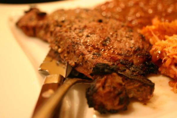 gemarineerde Cubaanse stijl steak