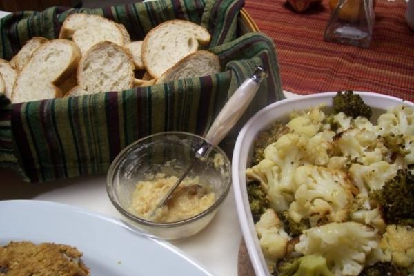 geroosterde bloemkool, broccoli en knoflook