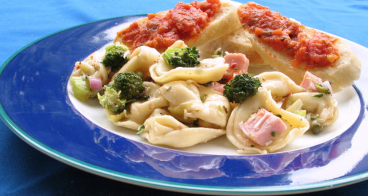 bkwitch's tortellini salade