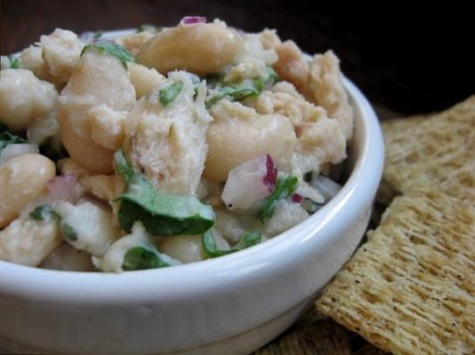 tonijn en witte bonensalade