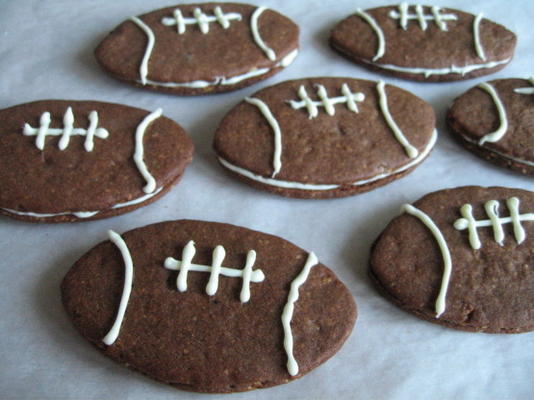 fantastische hazelnoten voetbal cookies aka super bowl cookies
