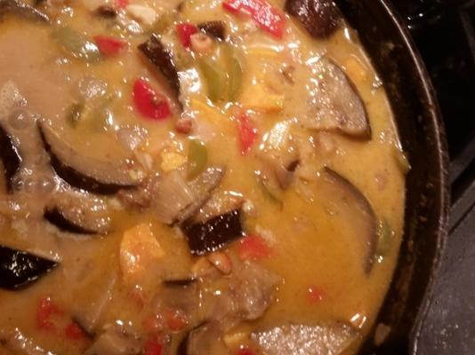 Thaise aubergine en kumara-curry met gerst (lage gi)
