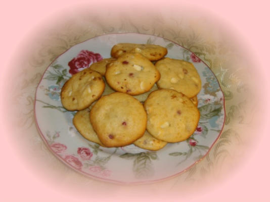 Raspberry cheesecake cookies