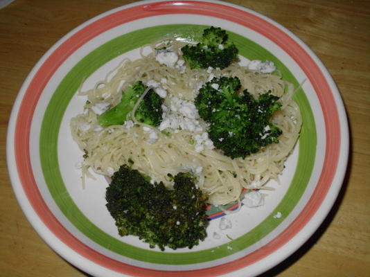 pasta met broccoli en blauwe kaas