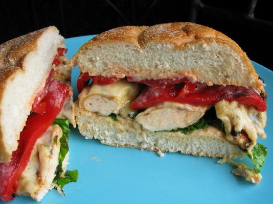 gegrilde Cajun-kip sandwich