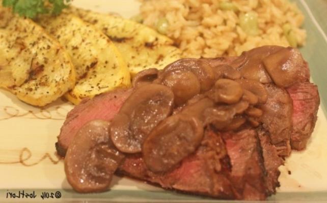 Portugese filet mignon met champignonsaus