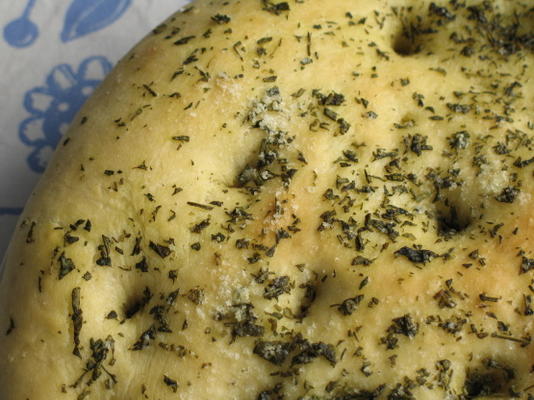 focaccia met verse kruiden