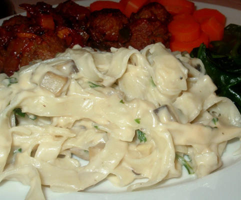 knoflook-champignonsaus (voor pasta)