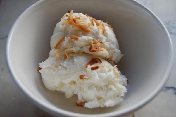 eggless coconut-ijs