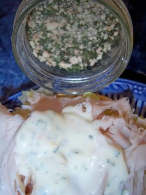 ranch dressing en dip mix in een pot