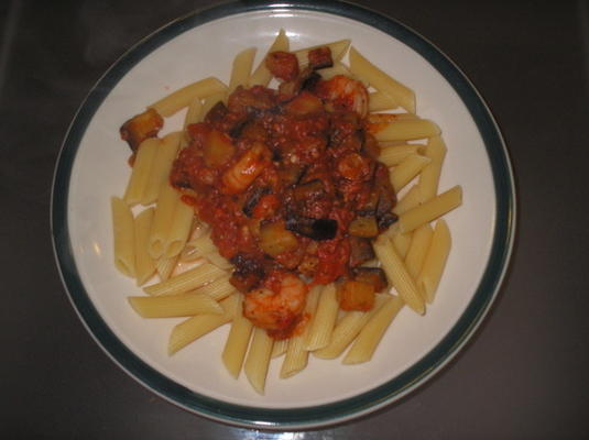 spaghetti met garnalen en aubergine (aubergine)