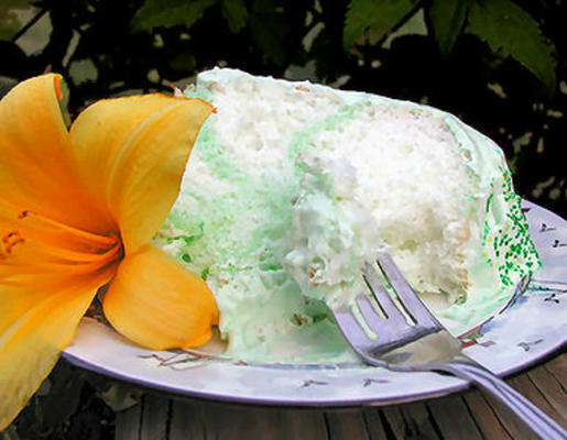 groene engel cake met pluizig fruit smaak glazuur