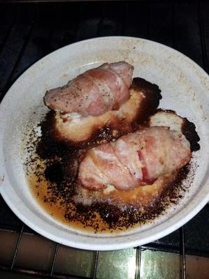 roomkaas gevuld varkenskarbonades gewikkeld in spek