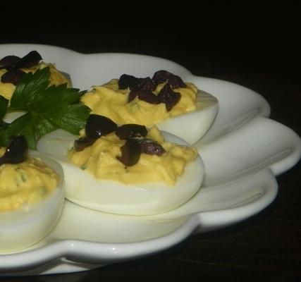 Griekse deviled eieren met ouzo
