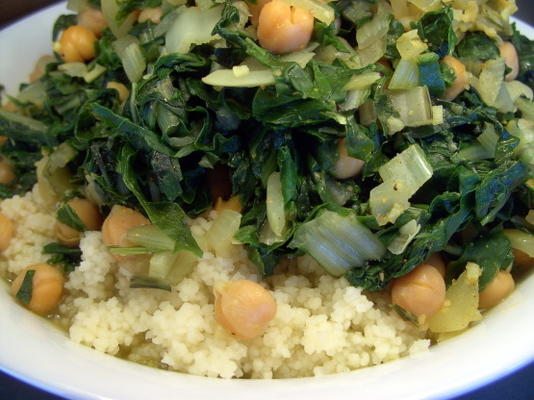 spinazie en kikkererwten met couscous