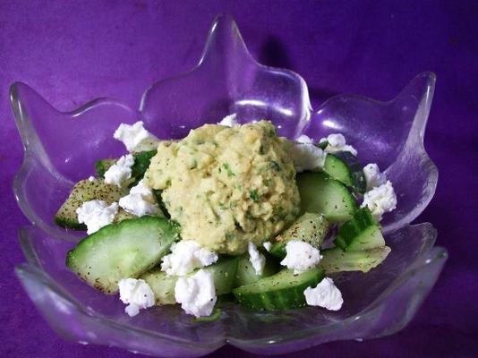 Marokko ontmoet Griekenland (kikkererwten komkommer salade met feta)