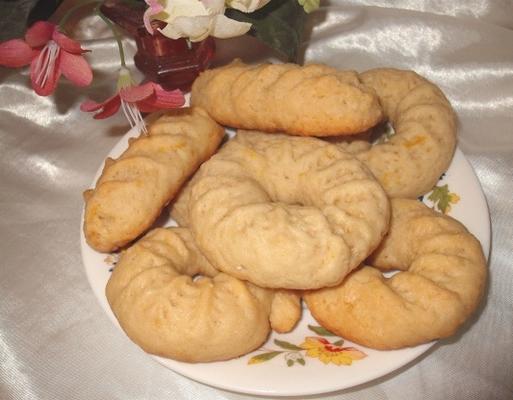 algerian helouwa ta'aba (citroen- of sesamkoekjes)