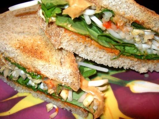 veggie pindakaas sandwich