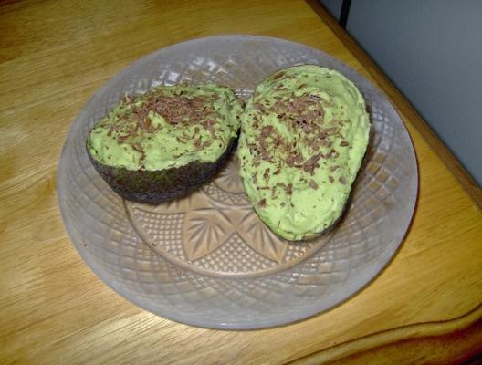 eskrim pokat (avocado-zweep dessert)