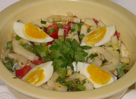 Servische komkommer-pepersalade