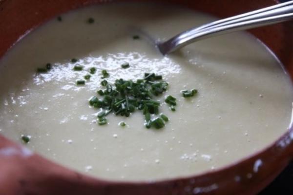 vichyssoise (aardappel- en preisoep)