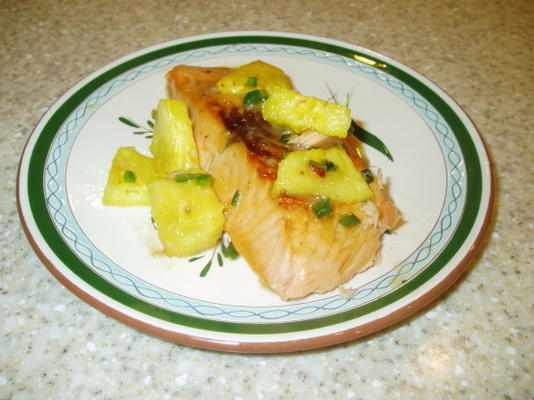 esdoorn geglazuurde zalm met ananas