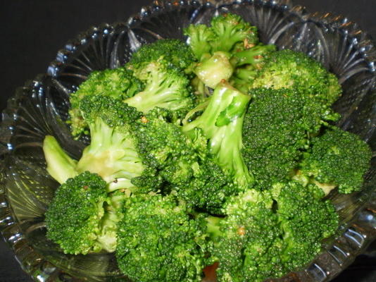 toshiko's broccolisalade
