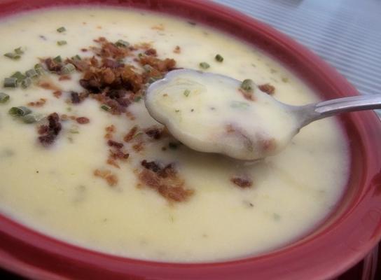 aardappelui-soep in ierse stijl