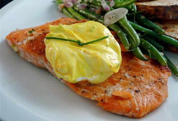 zalm met saffraanroomsaus