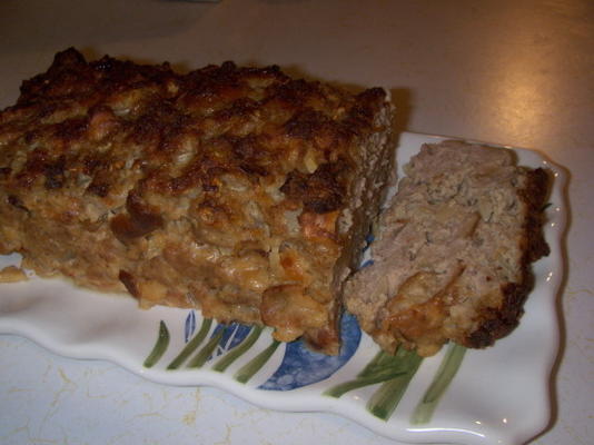 hasje (gehaktbrood van gemalen varkensvlees en salie)