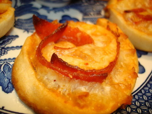 halve maan pizza pinwheels