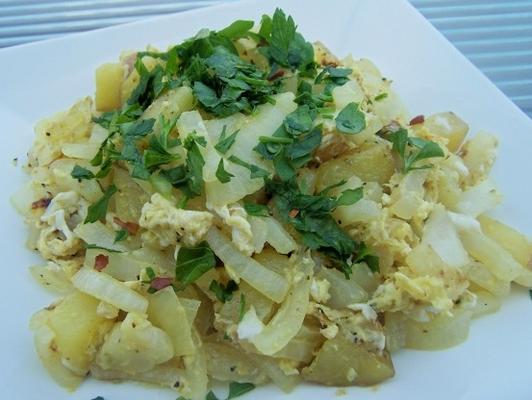 Turkse aardappelen en eieren (patatesli yumurta)