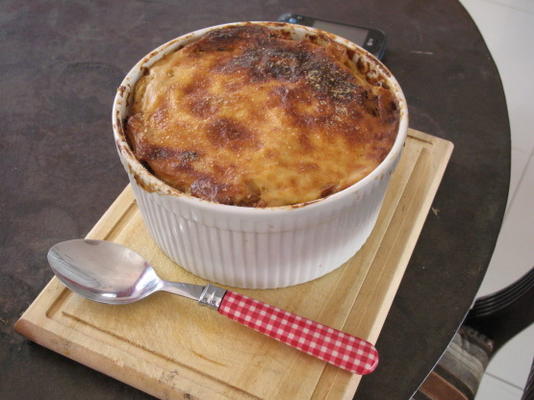 gebakken macaroni en kaas met bloemkool en ham