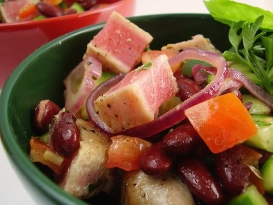 warme salade van tonijn en bonen