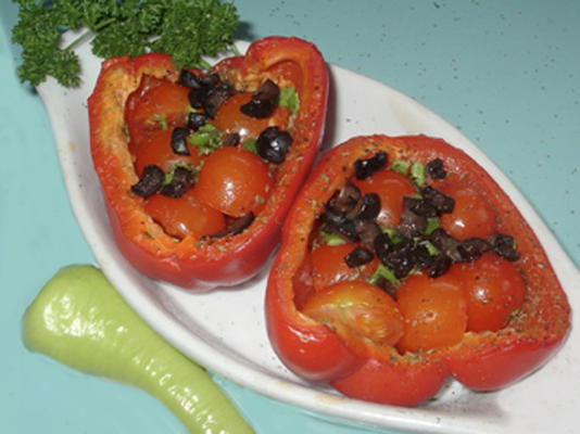 Provençaalse tomaat gevulde paprika's
