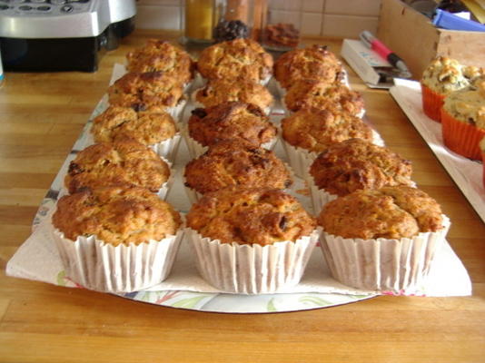 muffins van appel, rozijnen en noten