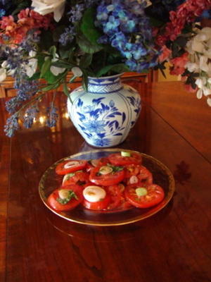 gemarineerde tomaten met uien