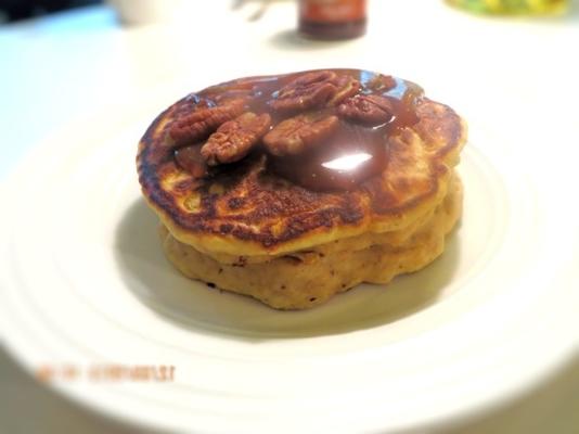 zoete aardappelpannenkoekjes met karamelsaus