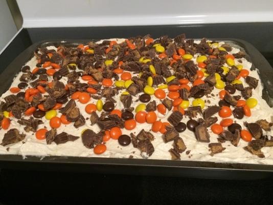 Reese's pindakaas chocolade poke cake