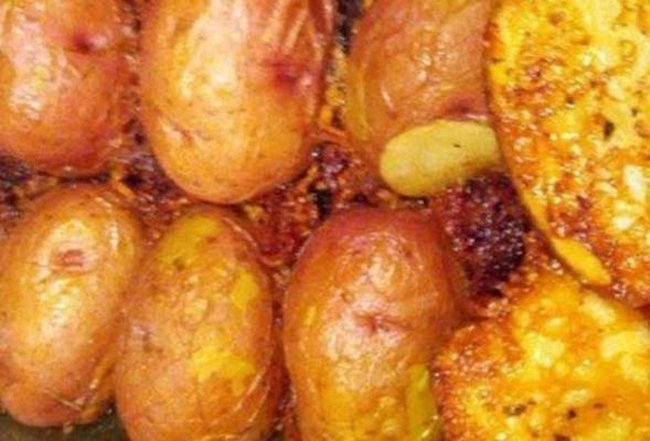 parmezaan ondersteboven gebakken aardappelen