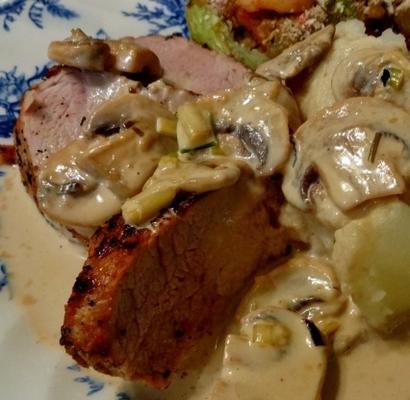varkenshaasjes met champignons en een roomsaus met cognac