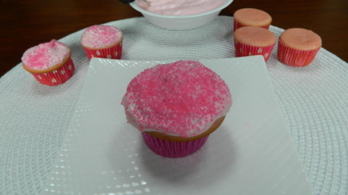 mager in roze cupcakes