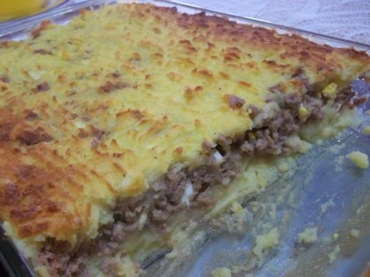 pastel de papa (aardappel- en gehakttaart)
