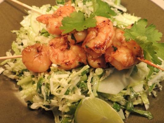 vegemite Aziatische garnalen met groene slaw
