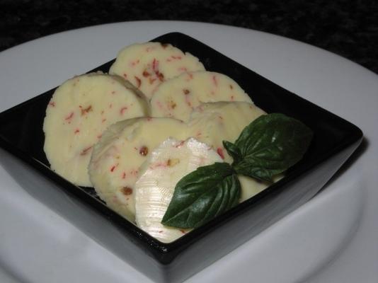 op smaak gebrachte boter: roze peperbollen