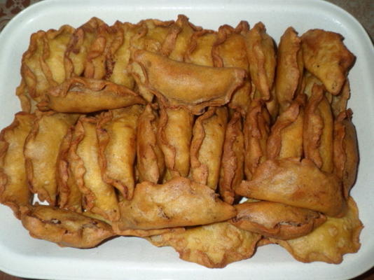 chicken empanadas - colombia - empanadas de pollo
